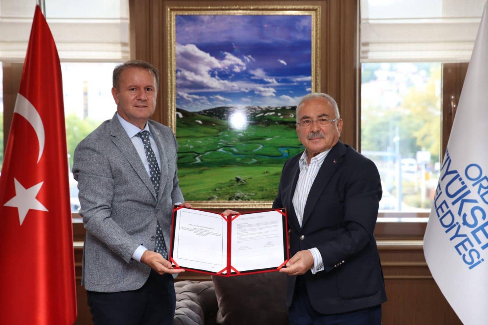 BAŞKAN GÜLER’DEN ÖĞRENCİLERİ SEVİNDİRECEK İMZA